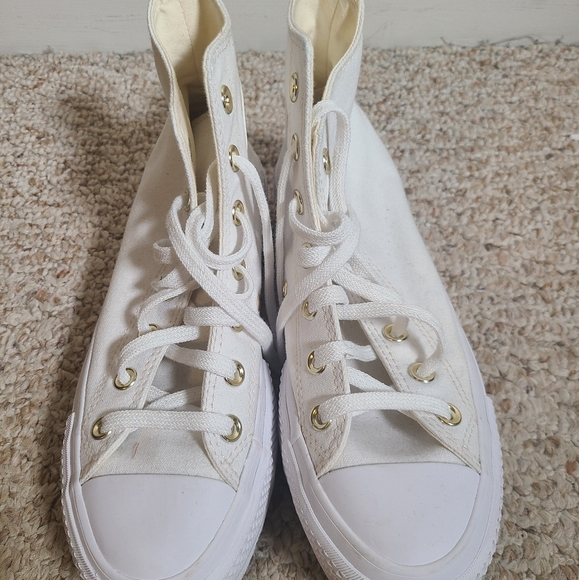 Converse Shoes - Off-white Platform Converse